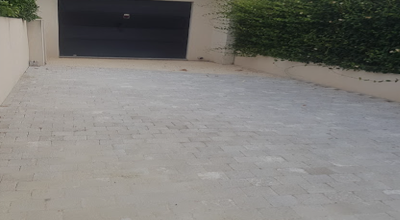 Création troue pour piscine - glissiére de sécurite - mini pelle - evacuation de la terre VIAS 34450